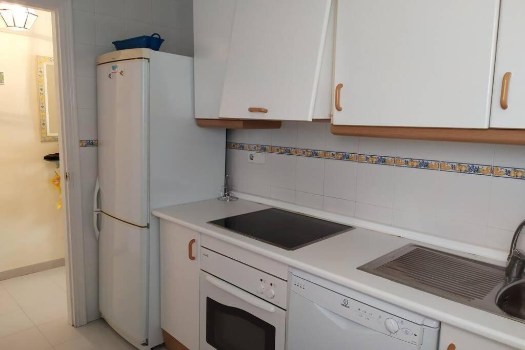 Acogedor Apartamento A 100 M. De Pinares Y Playa Apartment Рота Екстериор снимка